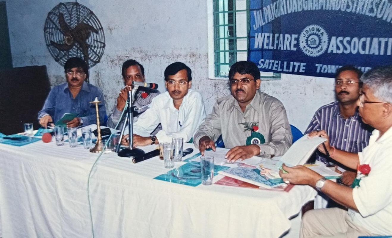Sri Ajay Agarwal is addressing in the 5th AGM, 2002